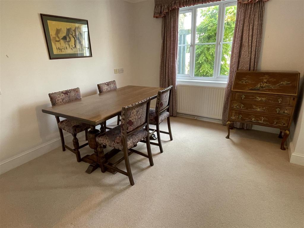 Dining Room.JPG
