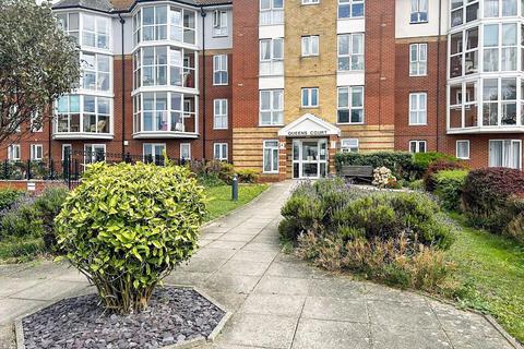 1 bedroom flat for sale, Queens Parade, Cliftonville, Margate