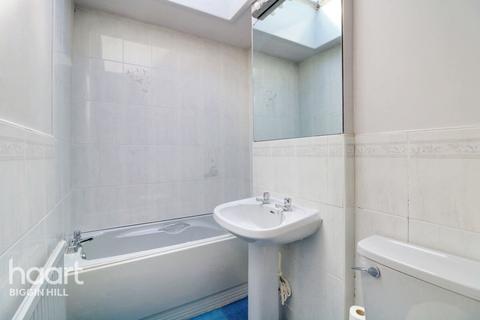 10 Temple Road, Biggin Hill, Westerham, TN16 3UH