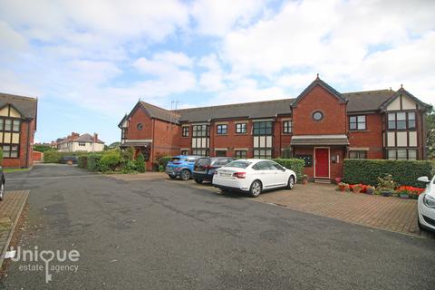 1 bedroom apartment for sale, Lowes Court, Lowesway, Thornton-Cleveleys, FY5