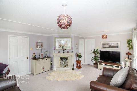 2 bedroom mobile home for sale - Sea View Residential Park, Warton PR4