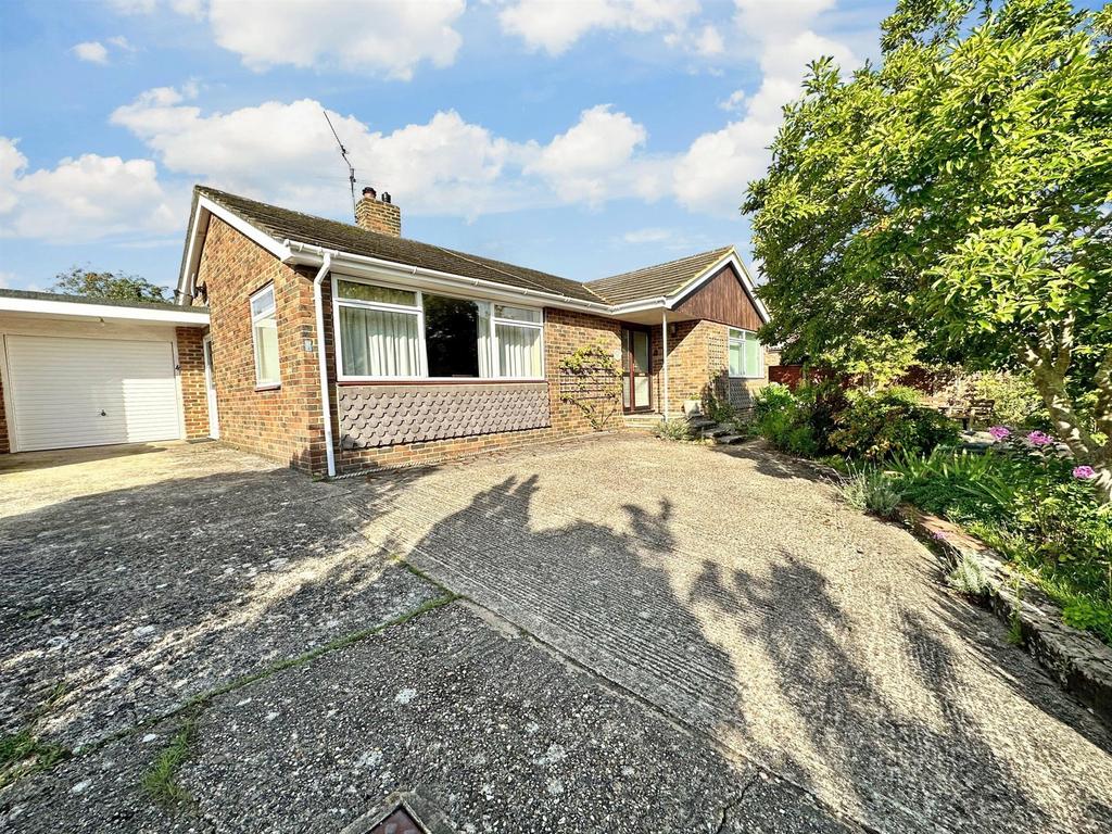 Arun Vale, Coldwaltham, West Sussex 3 bed detached bungalow for sale