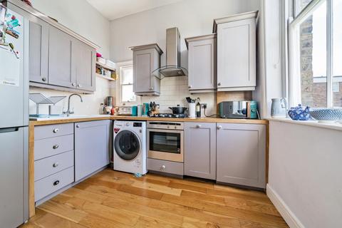 Flat D, 72 Wimbledon Park Road, London, SW18 5SH