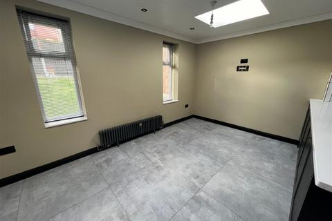 2 Birkby Close, Hamilton, Leicester, LE5 1PS