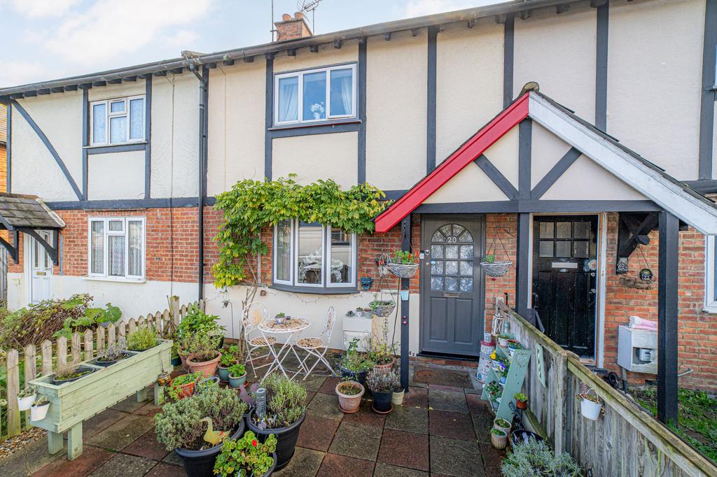 Hamilton Road, Whitstable, CT5 2 bed terraced house for sale £310,000