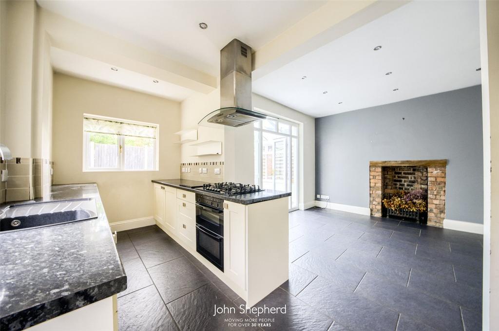 Hatherton Road, Cannock, Staffordshire, WS11 3 bed detached house for