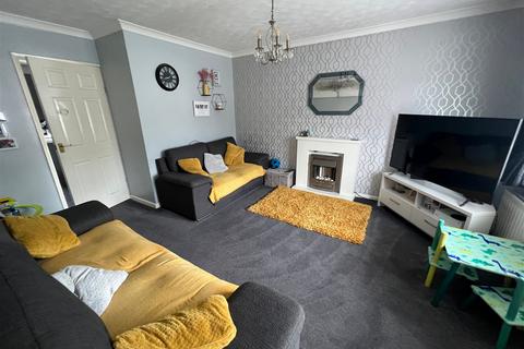 3 bedroom semi-detached house for sale - Tamar Drive, Birmingham, B36 0SR