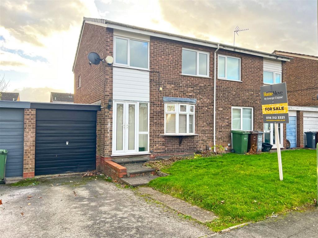 Tamar Drive, Birmingham, B36 0SR 3 bed semidetached house for sale £