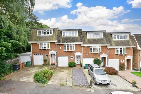 4 bedroom terraced house for sale, Palmer Close, Redhill, Surrey