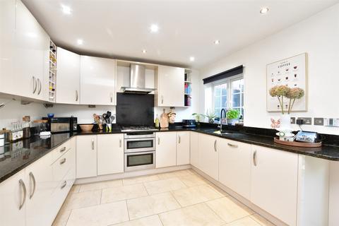 4 bedroom terraced house for sale, Palmer Close, Redhill, Surrey