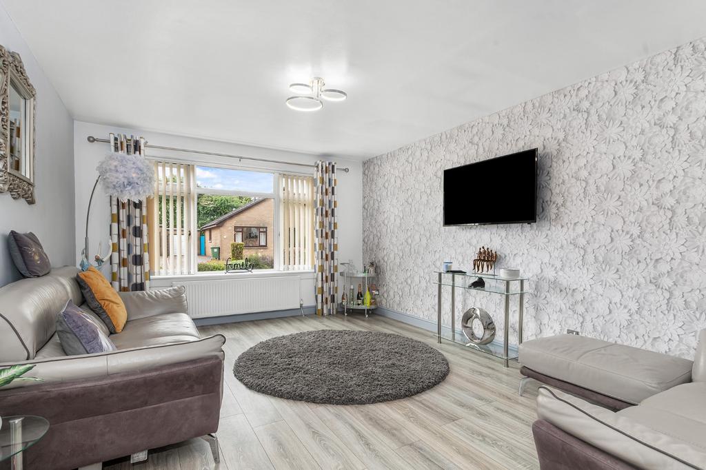 Kirkfield West, Livingston, EH54 4 bed detached house £285,000