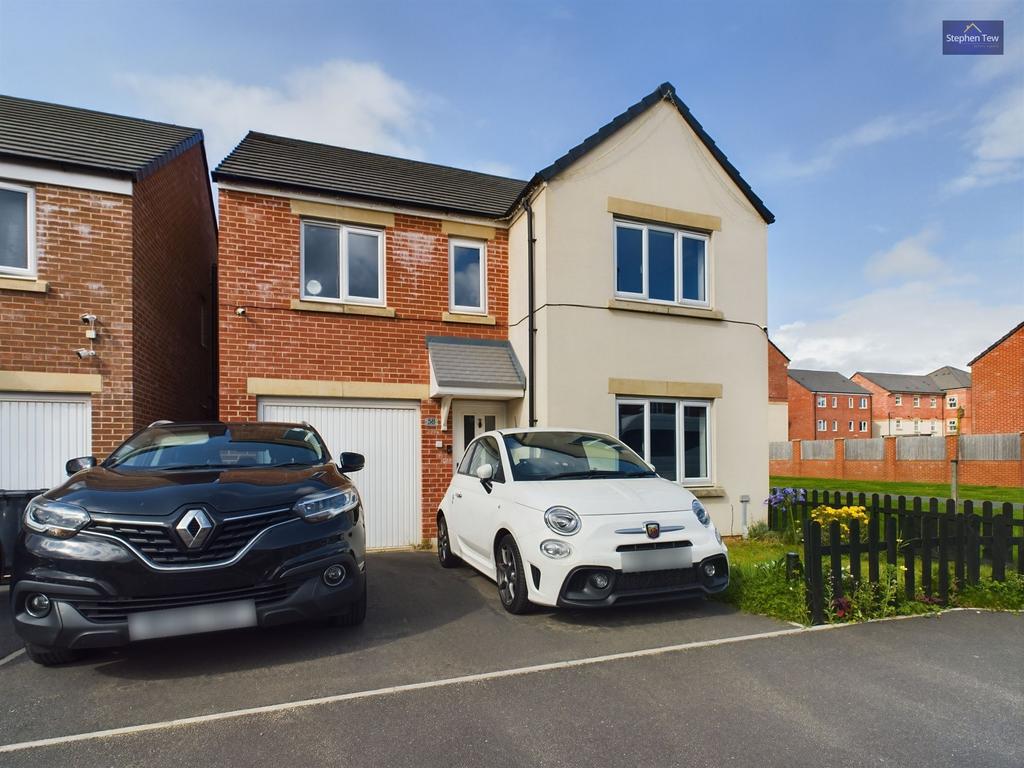Ashworth Road, Lytham St. Annes, FY8 4 bed detached house £280,000