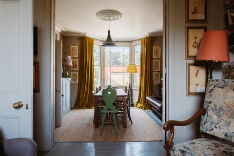 15 Ashmead Road, London, SE8 4DY