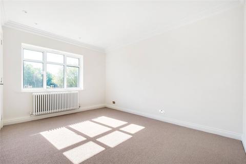 3 bedroom apartment to rent, Wyatt Drive, London, SW13