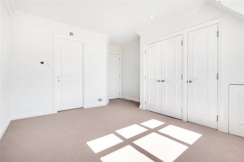 3 bedroom apartment to rent, Wyatt Drive, London, SW13