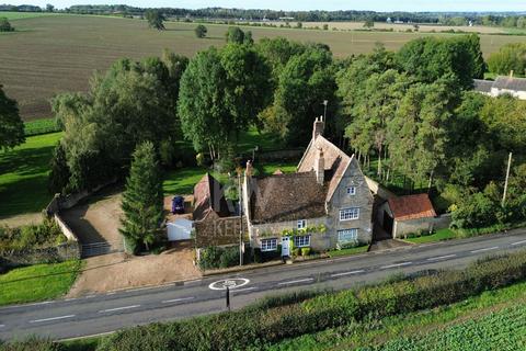 2 bedroom semi-detached house for sale, Manor  Cottage, Quinton, Northamptonshire
