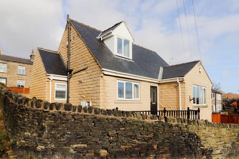 3 bedroom detached house for sale, Lindwell, Halifax HX4 8HH