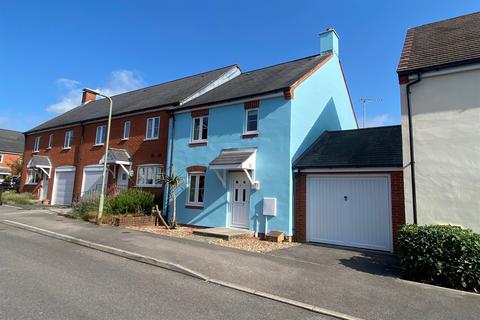 3 bedroom terraced house to rent, Hardy Avenue, Petersfield, GU31