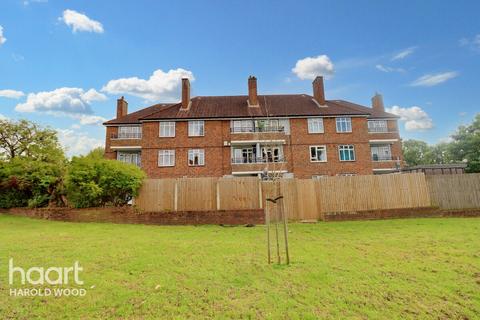 4, Southall House Kingsbridge Circus, Romford, RM3 8LU
