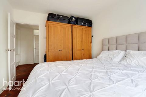 4, Southall House Kingsbridge Circus, Romford, RM3 8LU