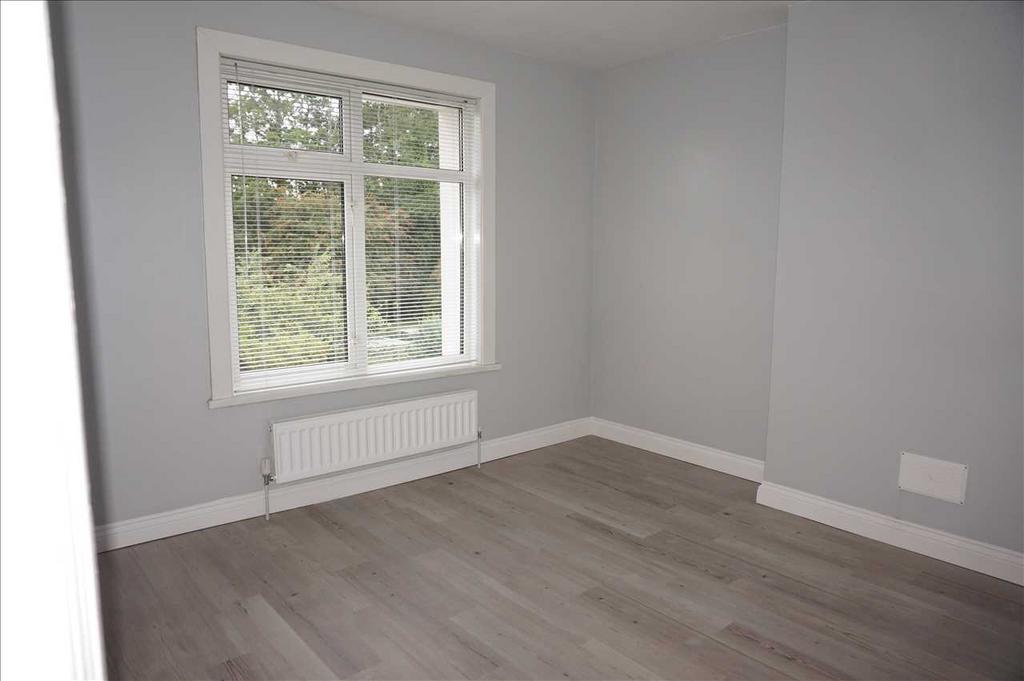 Bedroom 2: