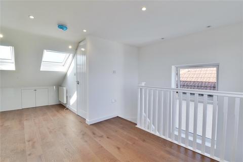 Studio to rent, Great Elms Road, Hertfordshire HP3