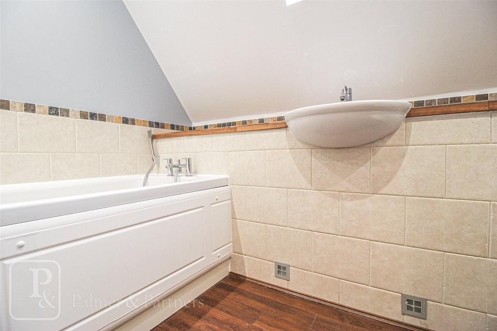 Bed 1 En-Suite