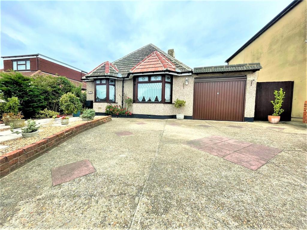 Blackfen Road, Sidcup, Kent, DA15 2 bed bungalow for sale £525,000