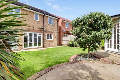4 bedroom detached house for sale, Bedford Farm Court, Crofton, Wakefield WF4 1AN