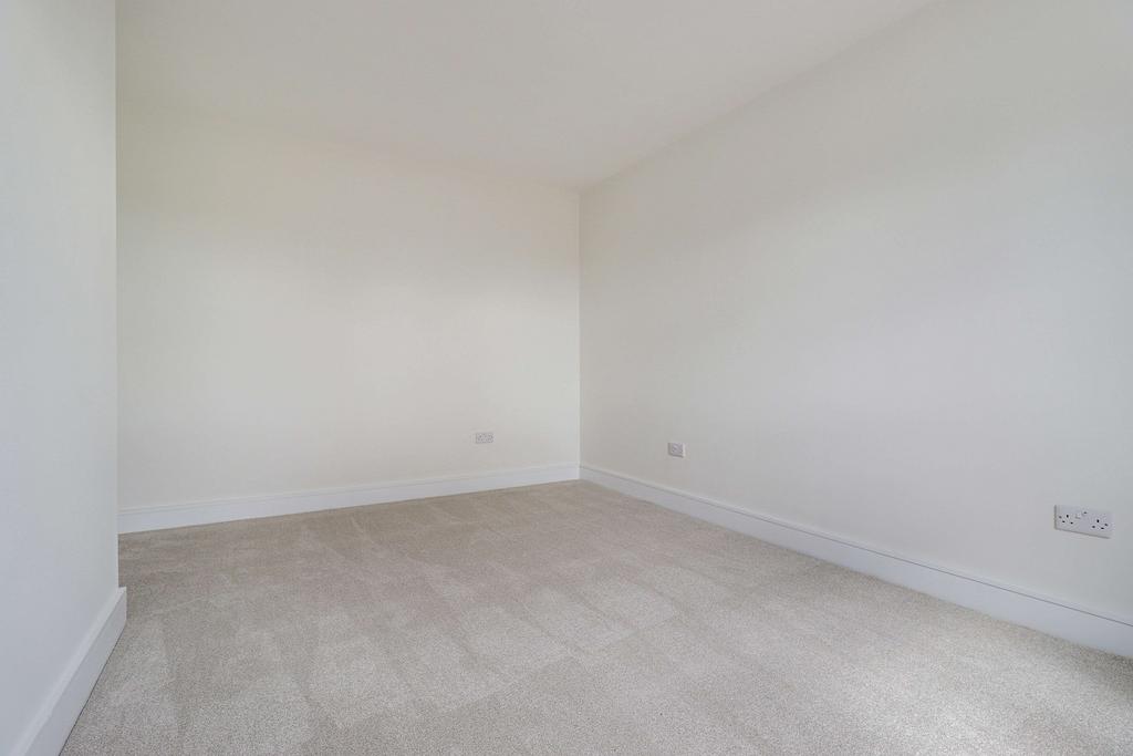 Bedroom 2 (Double)