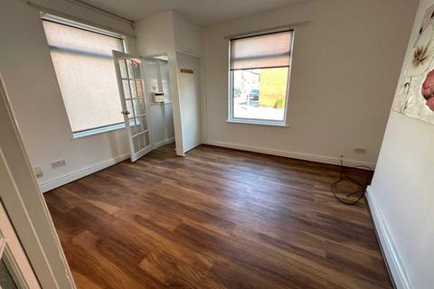 2 bedroom end of terrace house to rent, Emery Street, Liverpool