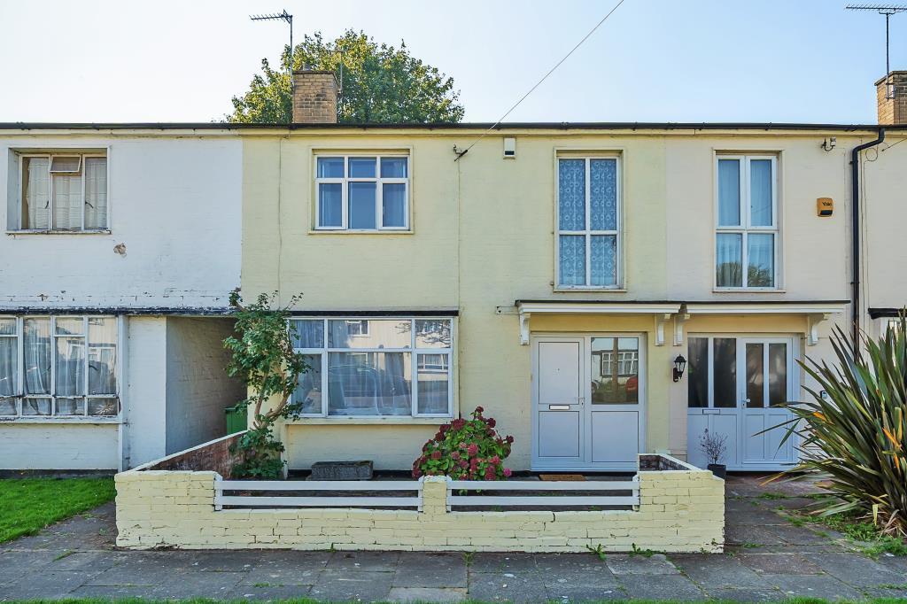 Sunburyon Thames, Surrey, TW16 2 bed terraced house for sale £360,000