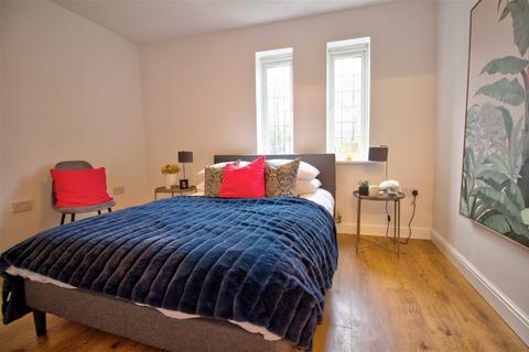5 Regency Square, Warrington, WA5 0EB