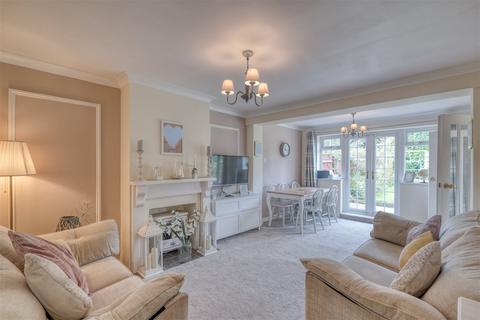 105 Lode Lane, Solihull, B91 2HH