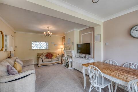 105 Lode Lane, Solihull, B91 2HH