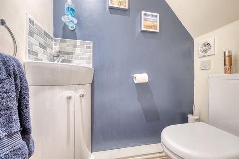 105 Lode Lane, Solihull, B91 2HH