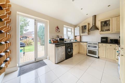 6 Waverley Close, Hayes, UB3 4AJ