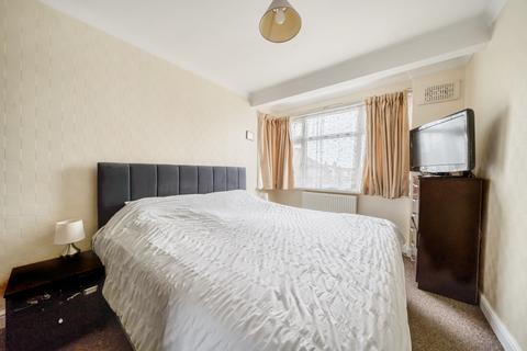 6 Waverley Close, Hayes, UB3 4AJ