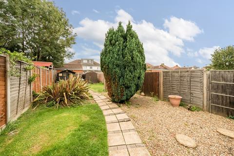 6 Waverley Close, Hayes, UB3 4AJ