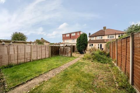 6 Waverley Close, Hayes, UB3 4AJ