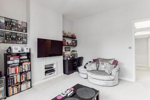 2 bedroom flat for sale, Wrottesley Road, Kensal Rise, NW10