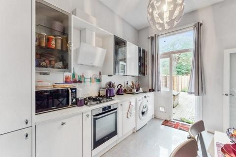 2 bedroom flat for sale, Wrottesley Road, Kensal Rise, NW10