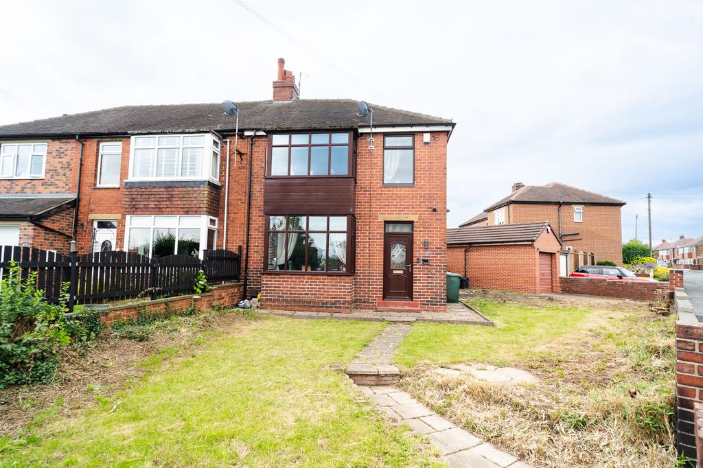 Ullswater Road, Dewsbury, WF12 3 bed semidetached house for sale £