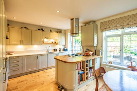 4 bedroom property for sale, 6 Lardon Cottages, Streatley on Thames, RG8