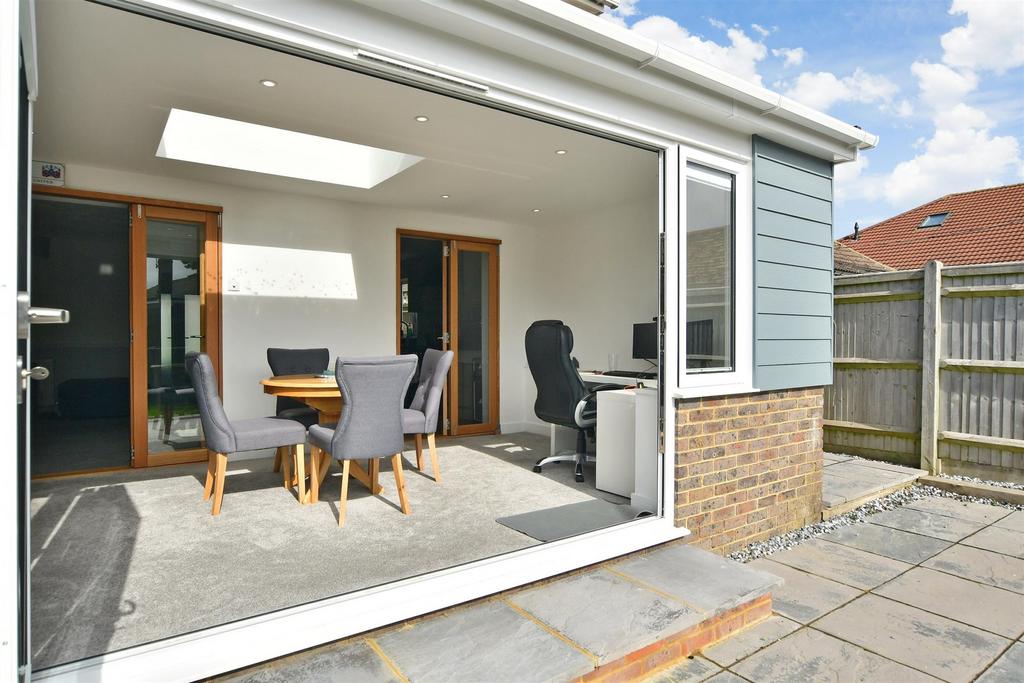 External Lifestyle Photograph