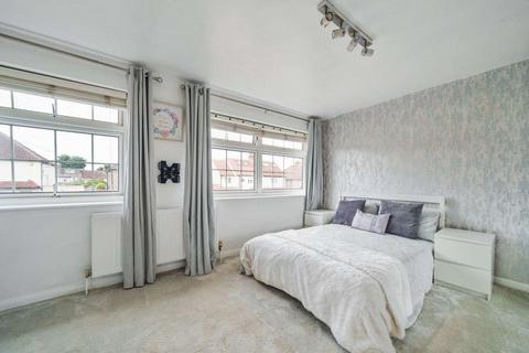 5 bedroom end of terrace house for sale, Gander Green Lane, Sutton SM3 9QZ