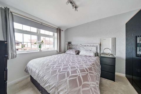 298 Gander Green Lane, Cheam, Sutton, SM3 9QZ