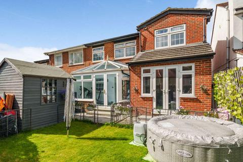 298 Gander Green Lane, Cheam, Sutton, SM3 9QZ