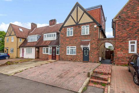 116 Gander Green Lane, Sutton, SM1 2HH