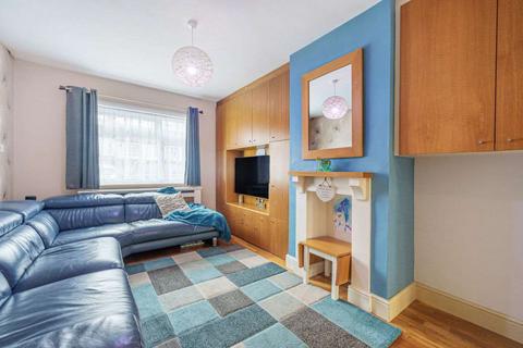 116 Gander Green Lane, Sutton, SM1 2HH